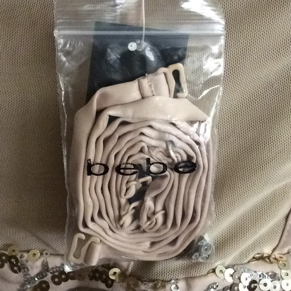 Stunning Bebe Feather Cocktail mini Dress – Sequins & feathers Glamorous Style - Picture 7 of 7